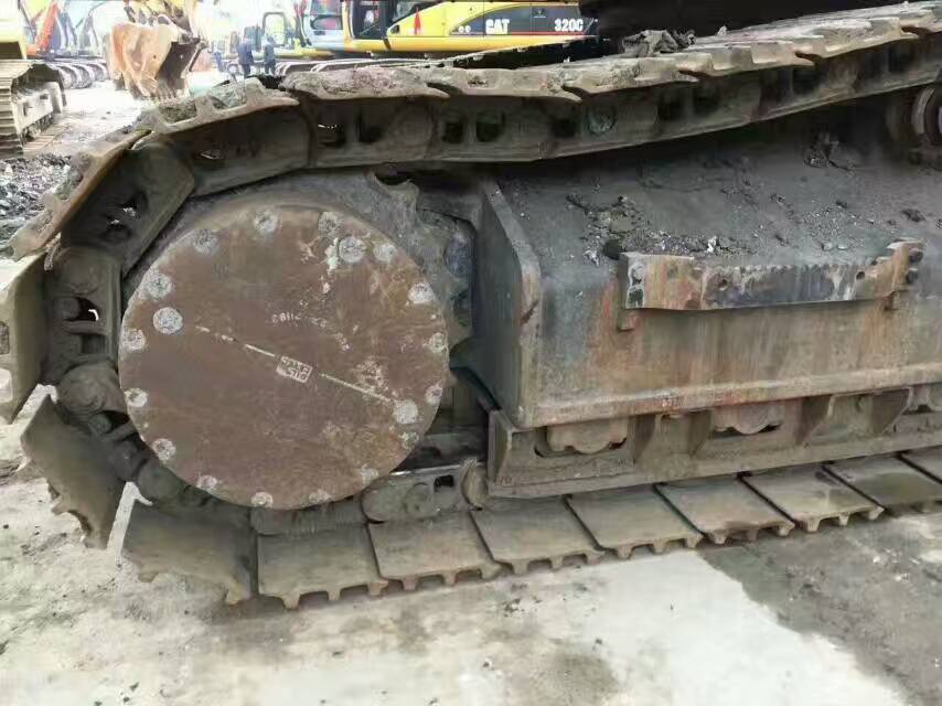 二手挖掘机现场实拍,二手挖掘机直击现场