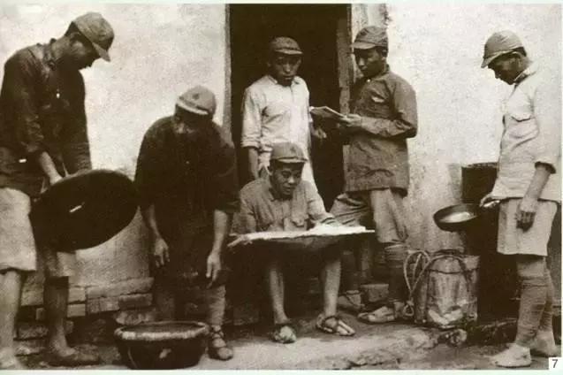 建军90周年：我军“锅碗瓢盆”那些事儿，这回全明白了