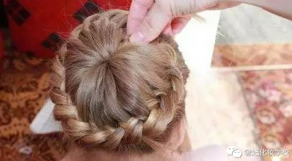 编发儿童简单又漂亮中长发小公主,斜辫子的小公主编发