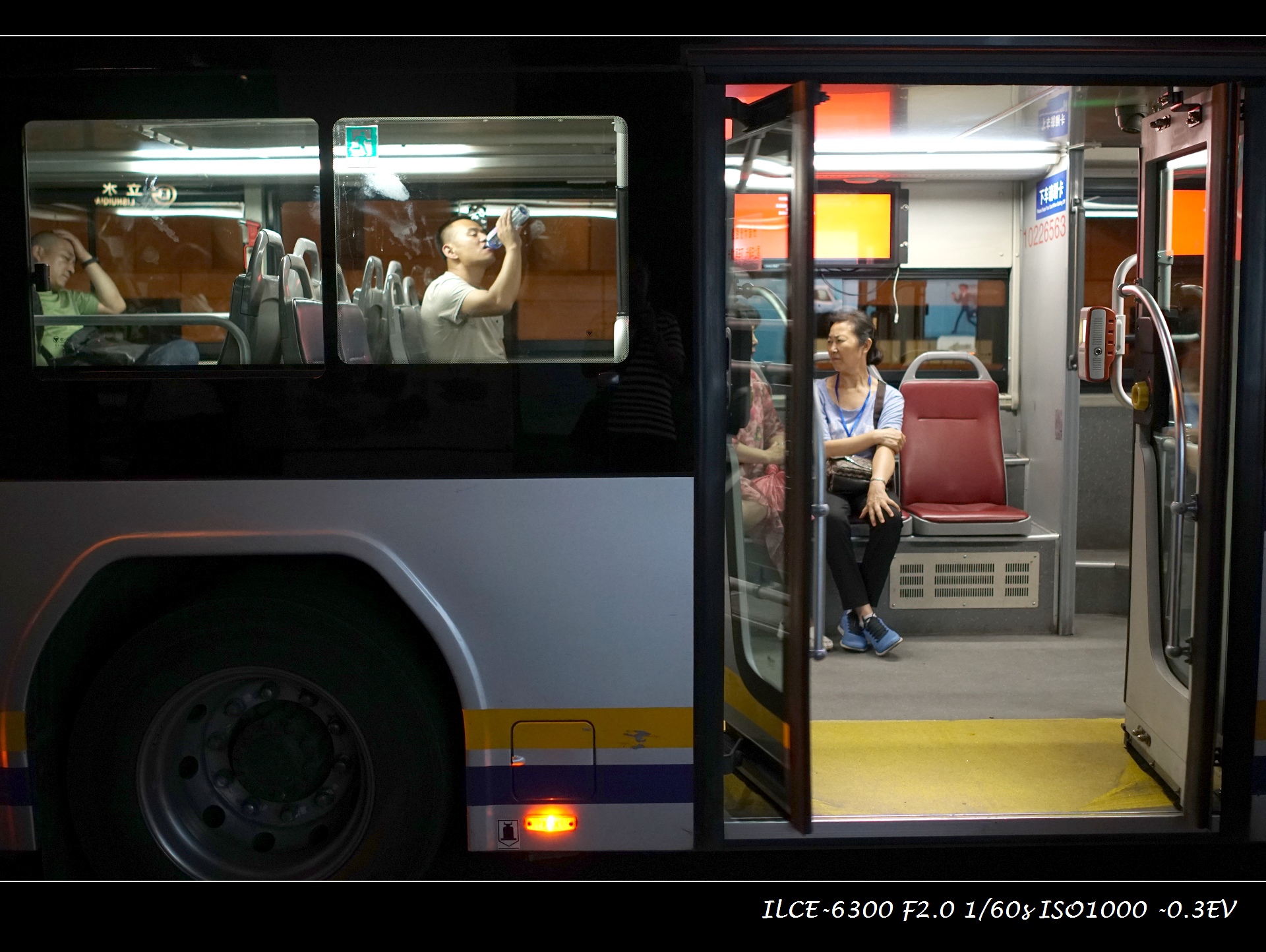 索尼微单a6000和a6300,索尼a6300微单摄影入门教程