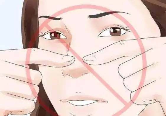 毛孔粗大怎么办教你快速收缩毛孔,毛孔粗大怎么才能有效地收缩毛孔