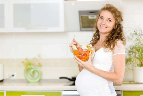 为啥孕期老是流鼻血是因为贫血吗,孕期经常流鼻血对胎儿有影响吗