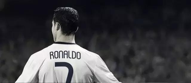 足球比赛应该保什么险,足球比赛涉及的安全问题