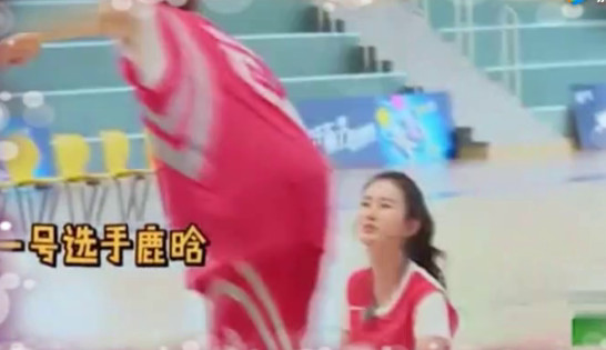 鹿晗和热巴的热情互动,鹿晗对热巴的感动瞬间