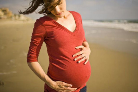 为啥孕期老是流鼻血是因为贫血吗,孕期经常流鼻血对胎儿有影响吗