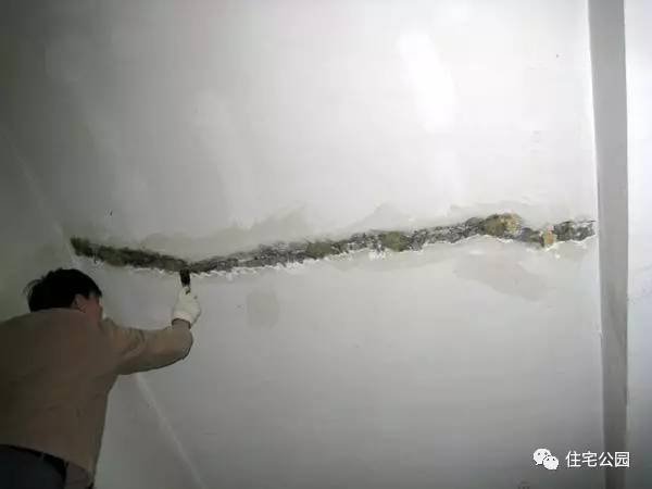 屋顶漏水有没有简单的修补方法,屋顶漏水最新修补方法