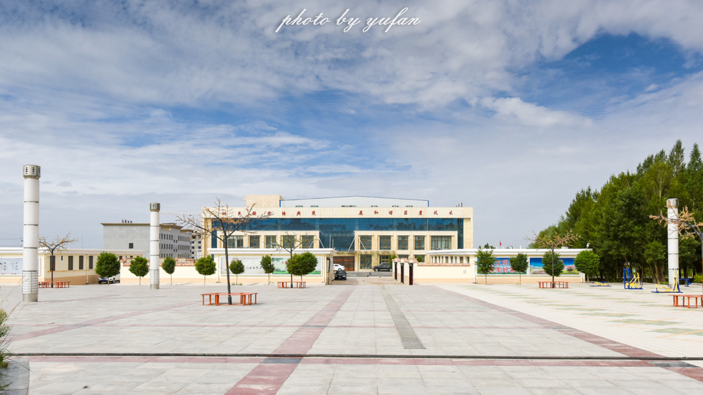 花土沟在罗布泊边缘吗,青海海西德令哈市花土沟