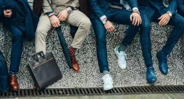 夏天最适合穿的拖鞋男,直男青年鞋子穿搭