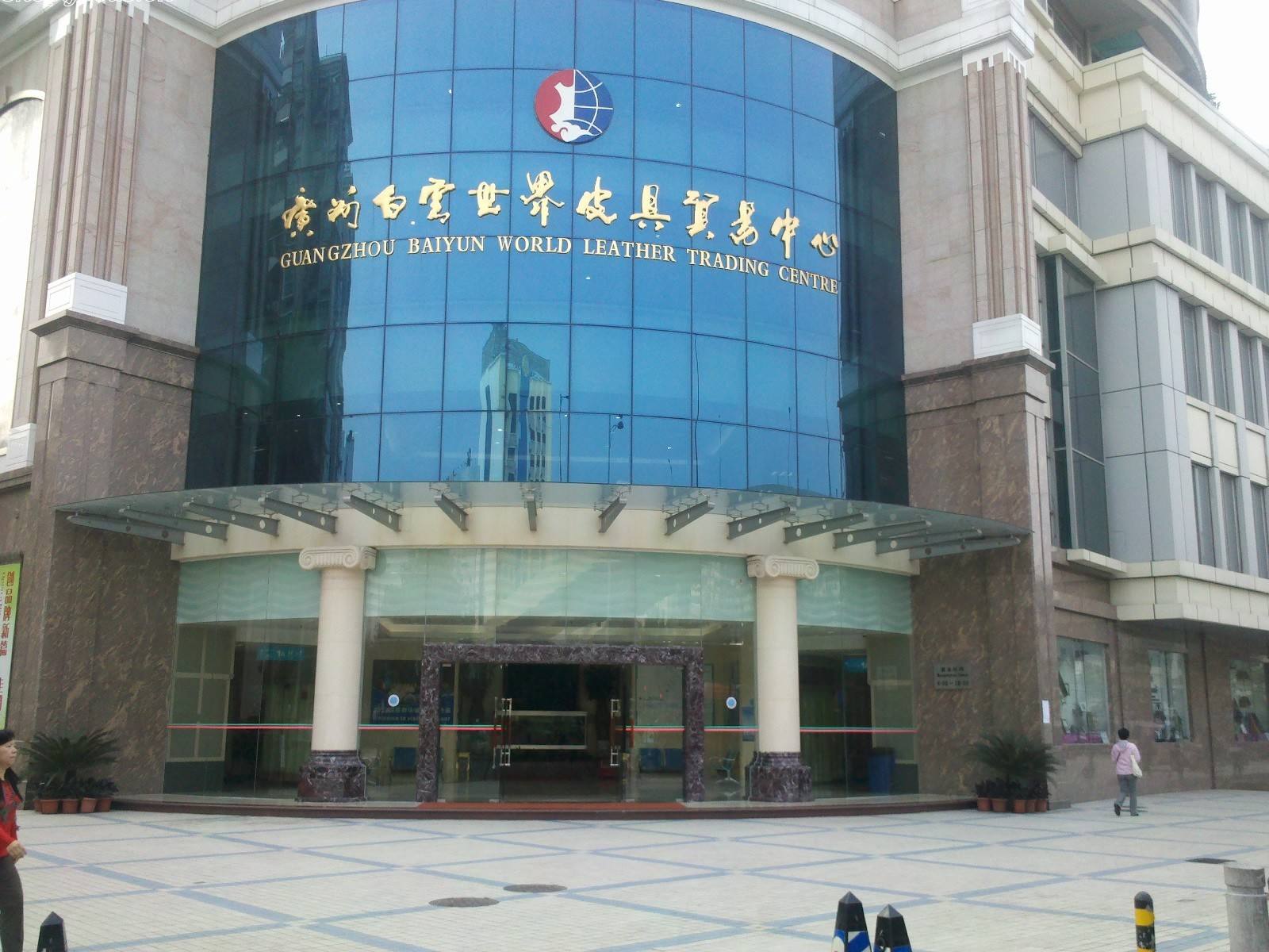 想开服装店怎么选时尚气质的衣服,开服装店需要什么牌子的女装