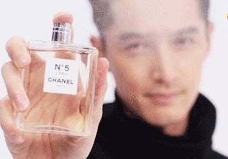 叫你买瓶香水送对象，除了香奈儿5号你是不是又懵逼了？普及那些你少有听闻的大品牌香水