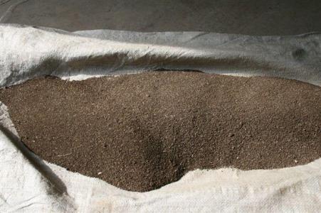 新手养花必备药水和肥料,懒人花盆养花花根处放什么