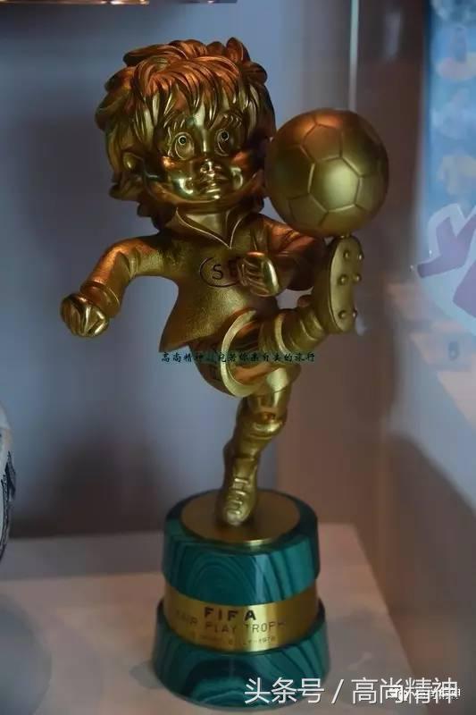 蹴鞠到现代足球的演变和发展,足球历史前十排名贝克汉姆