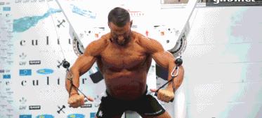 全方位的胸肌训练动作跟着练起来,让你掌握胸肌的训练技巧