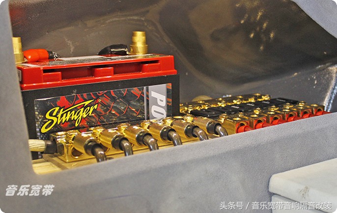 新款奔驰c级改装包围套件,2022奔驰c级音响改装方案