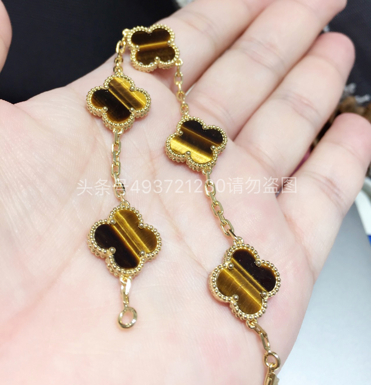 四叶草项链梵克雅宝红色颜色区别,梵克雅宝四叶草项链买什么颜色好