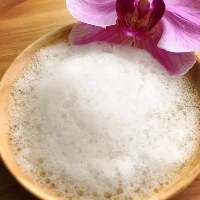 脱发秃发怎么回事,每次洗头掉发正常还是秃了