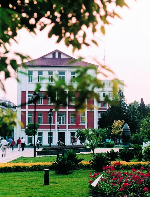 安徽省综合实力最强的医学高校，在安徽省高校综合排名拍不到前五，来见识一下安徽医科大学的实力吧