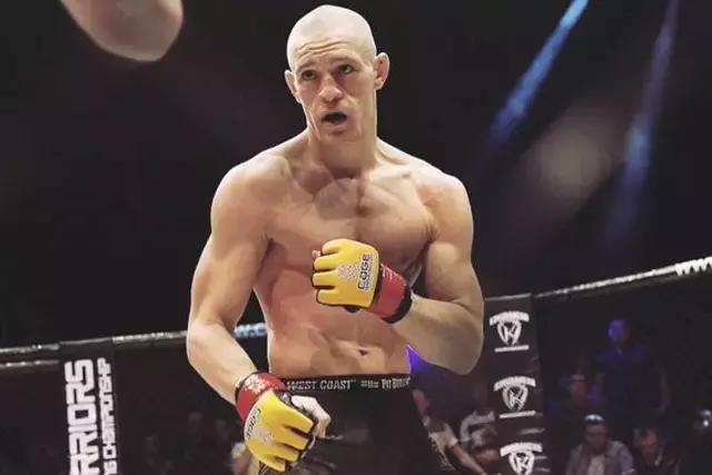 擂台上的神，生活中的潮人，这样的拳王有点酷！