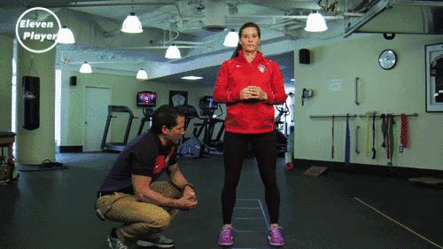 足球运动员保护膝盖的锻炼方法,足球训练如何保护膝盖