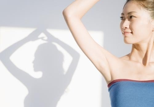 腋臭怎么治疗,腋下清香,才能亲密无间