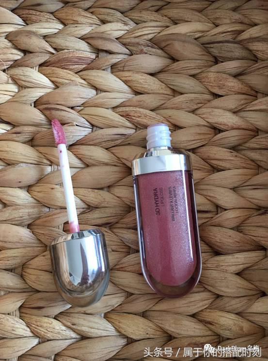 买唇膏保湿滋润补水,买唇膏不油正品