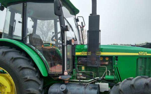 拖拉机约翰迪尔1204怎么开,约翰迪尔6b1204和6e1204有什么区别吗