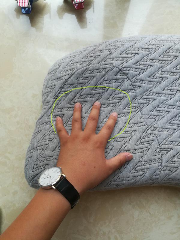 读者评测：今天我测试了一款不一样的产品，没错，就是一个枕头