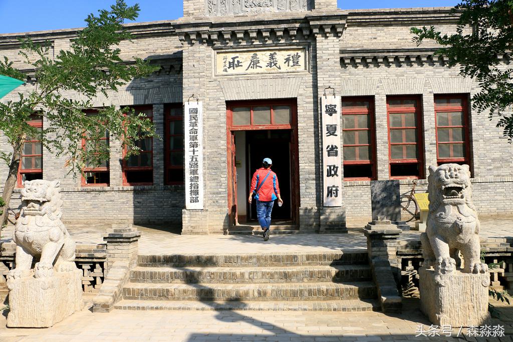 西部影视城荒凉,西部影视城漫天黄沙