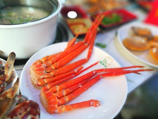 11岁孩子吃冰箱里的食物中毒,小孩食物中毒生病住院