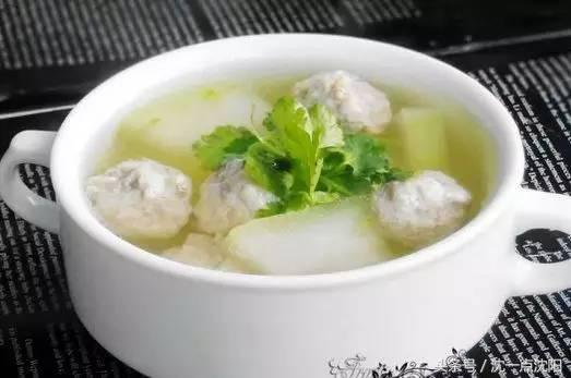 赵薇黄晓明还是在一起了,还开了一家骨骼清奇的中餐厅!