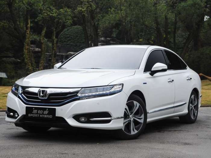 本田思铂睿优惠3万起，既省油性能又好，颜值高运动感十足
