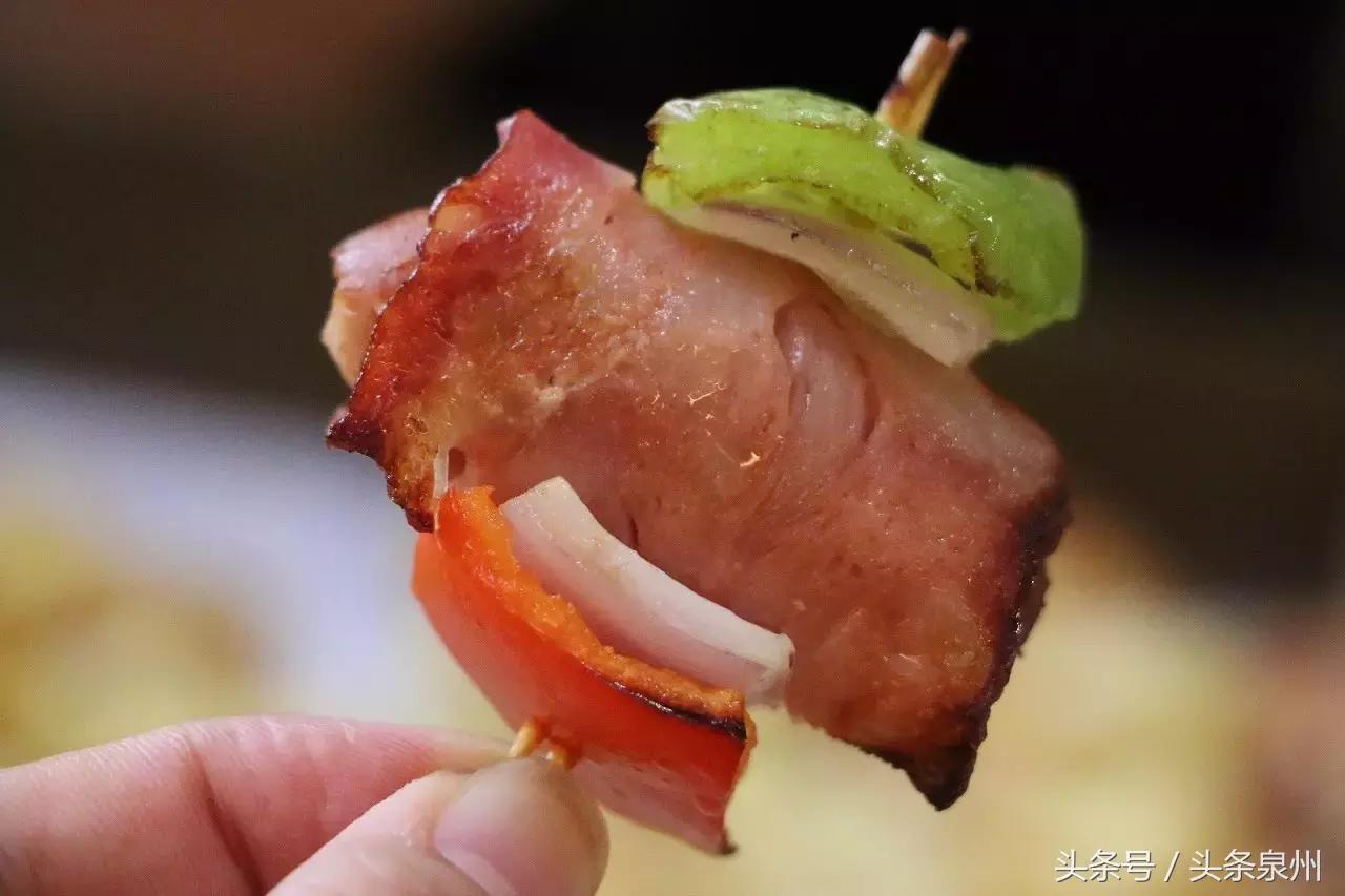 这家比萨届的扛把子，立誓要用榴莲比萨Plus席卷你的味蕾！