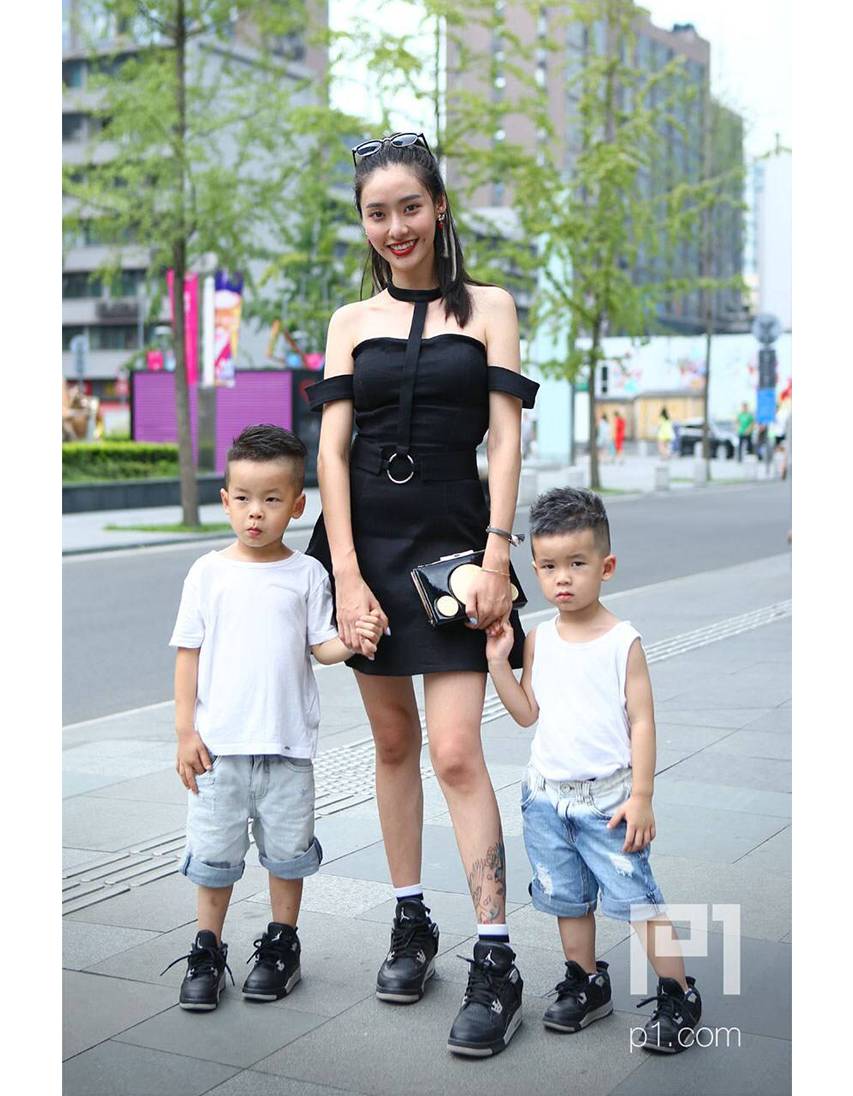 有这样一群摄影师，他们在街头用相机记录了成都人的时尚进化