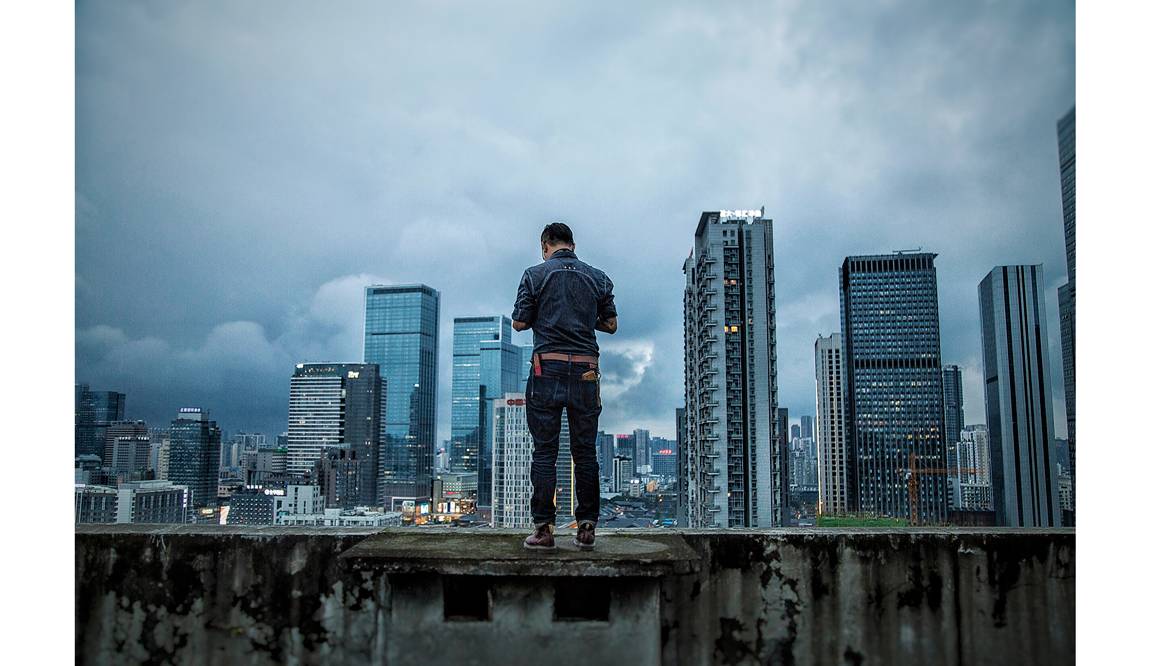 有这样一群摄影师，他们在街头用相机记录了成都人的时尚进化