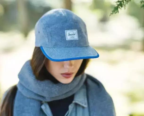 herschel双肩包灰粉,herschel双肩包带侧拉链