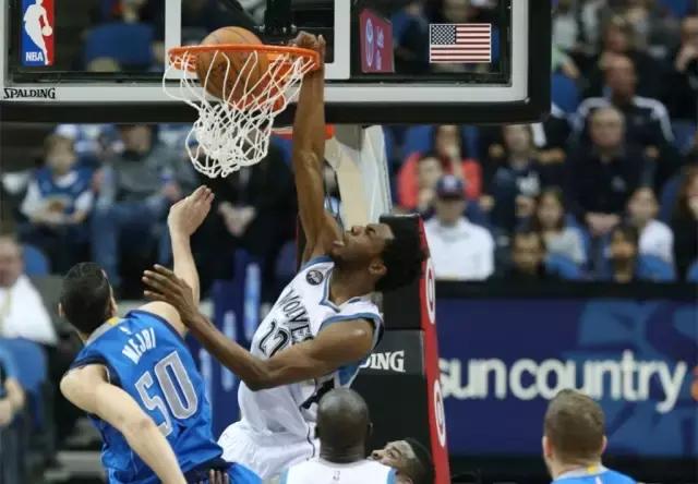 欧文想要4年1.98亿顶薪合同,如果欧文表现好以后能拿到顶薪吗