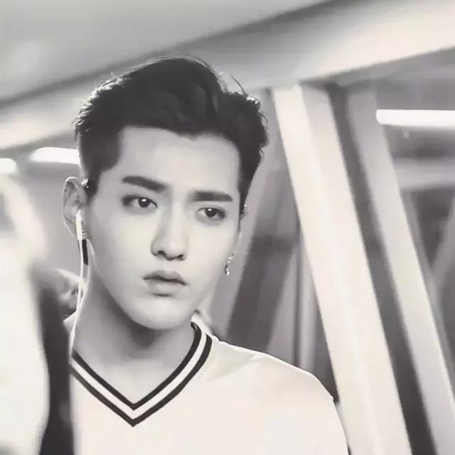 男士大背头发型教学,绅士头发型