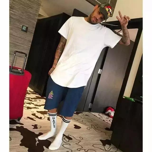 穿袜子竟然还有这么多小窍门,穿袜子的细节处理