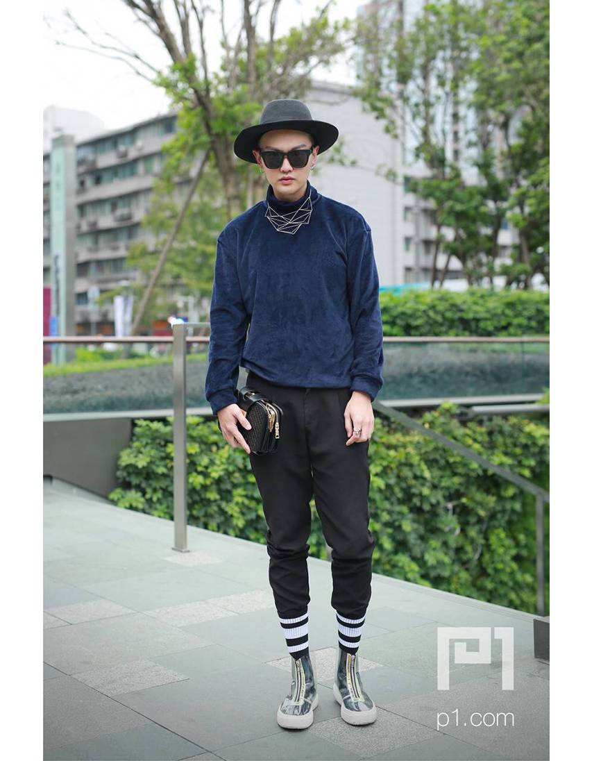 有这样一群摄影师，他们在街头用相机记录了成都人的时尚进化