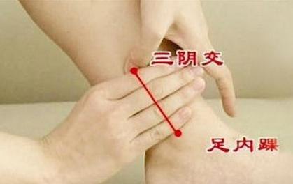 舌苔很重口苦口臭是怎么回事,舌苔厚口臭口苦是什么病