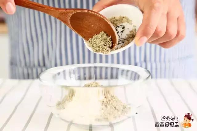 宝宝辅食西红柿鸡蛋卷的做法,适合宝宝的番茄鸡蛋面