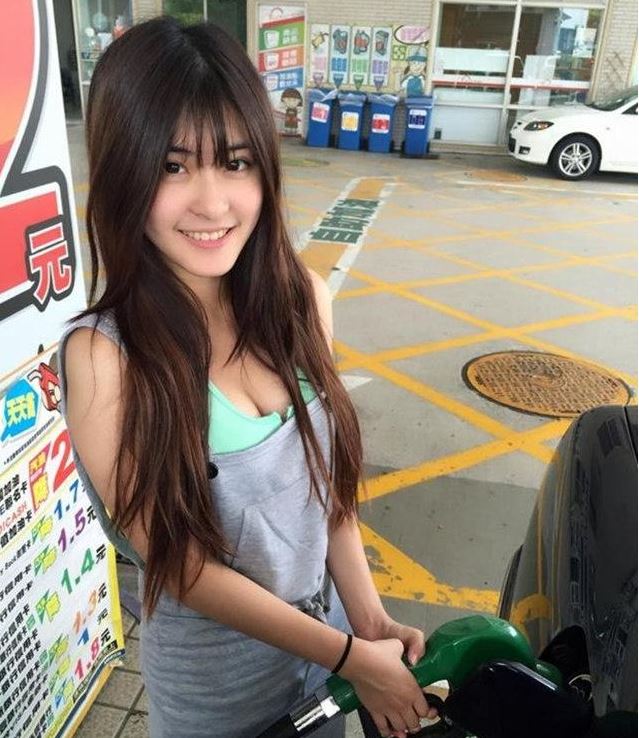 开车后发动机舱有机油味,车辆驾驶室有油味是什么原因