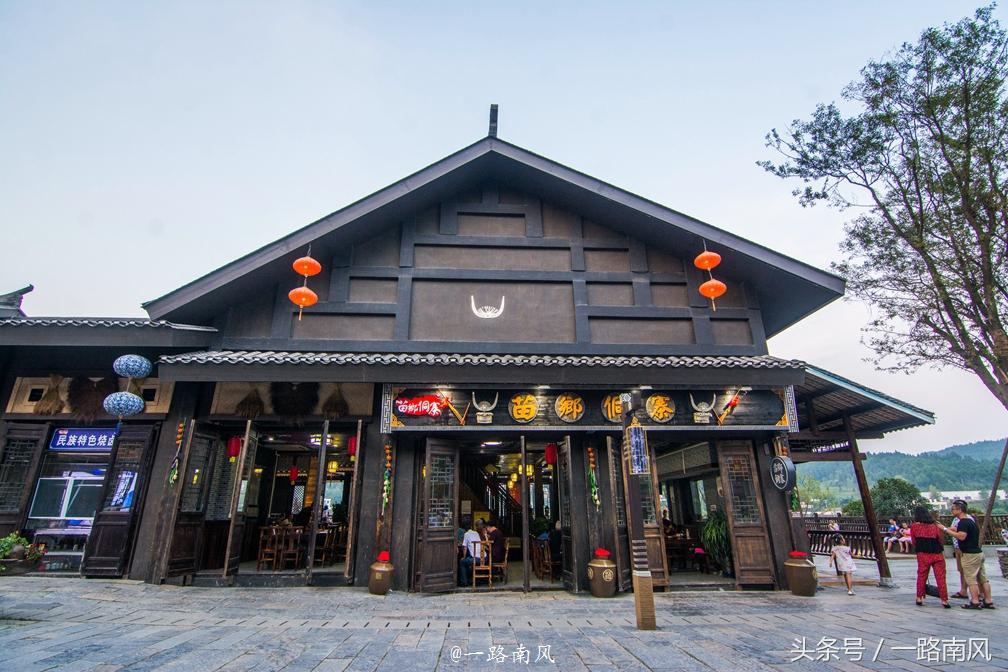 王健林为什么在丹寨建万达小镇,万达王健林与丹寨