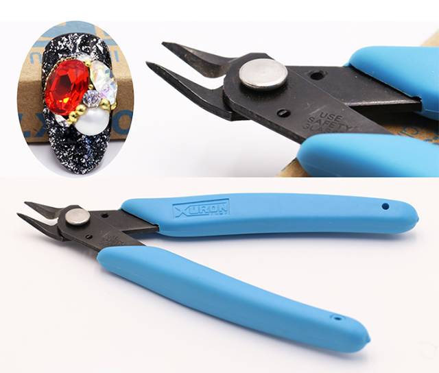 如何正确卸除美甲饰品？新手美甲师必看！