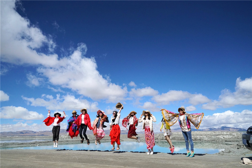 美丽而遥远的大柴旦翡翠湖,大柴旦翡翠湖近茶卡吗