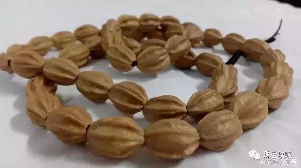 百香籽没黑点是假的吗,百香籽5厘米的是假货吗