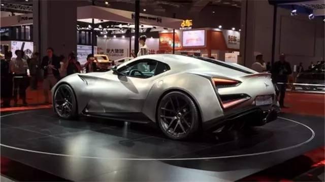 又一款《速8》带红的超跑，亮瞎你的钛合金狗眼