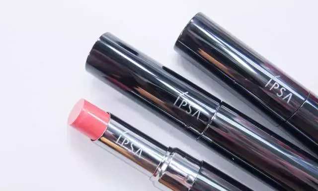 平价口红什么牌子比较好用又实惠,和大牌口红相比的平价口红