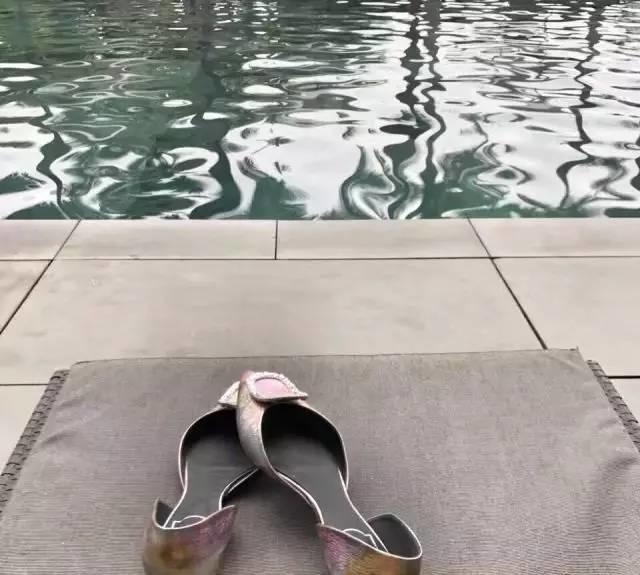 女生到底要有多少双RV、JIMMCHOO鞋才能满足啊？