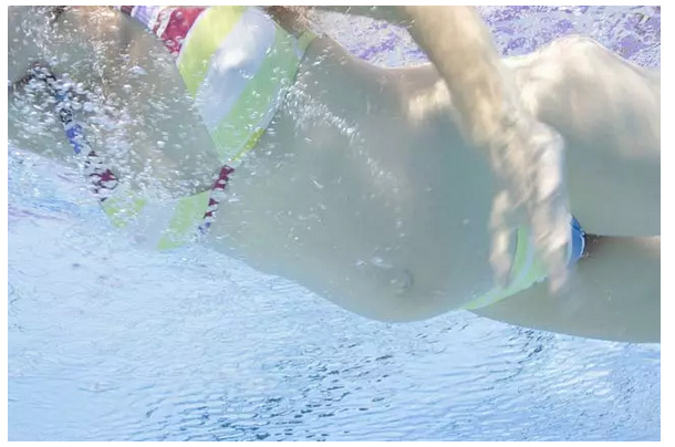 象妈妈谈谈孕妇可以游泳吗？